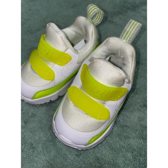 Nike Toddler Air Max’s - Picture 3 of 4